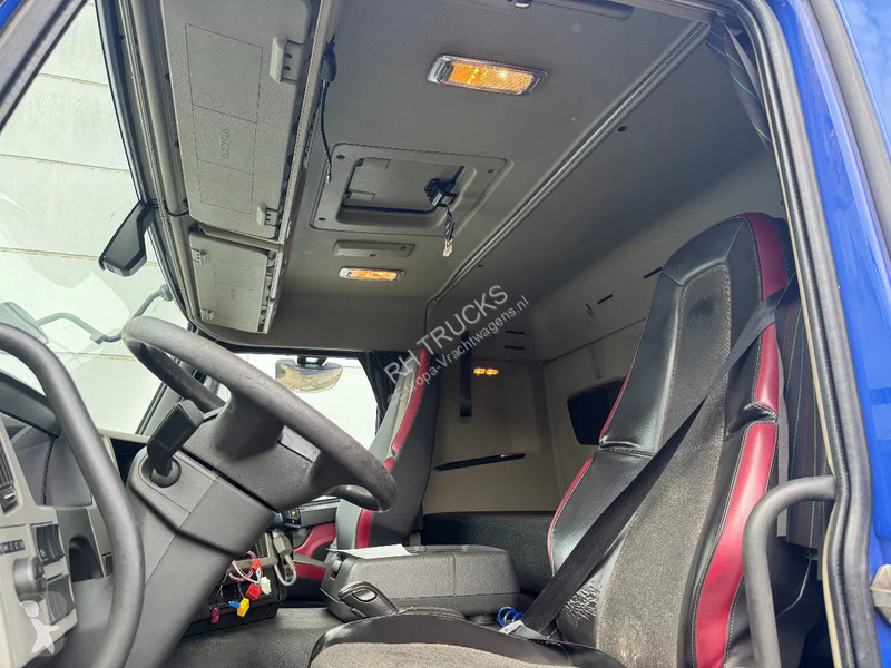 Trekker Volvo FM 330 4X2 EURO 6 TÜV TILL 02-2026