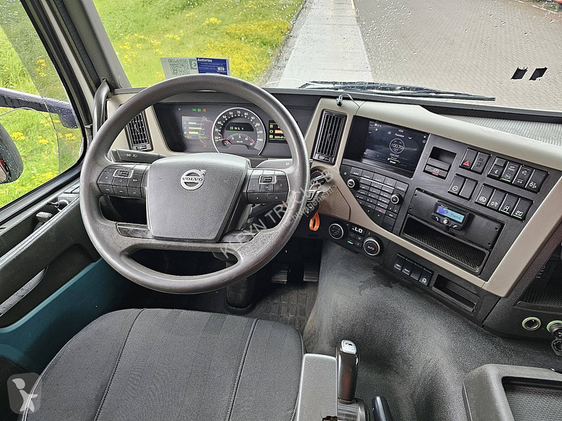 Trattore Stradale Volvo 13460 6X2 STEERED 458TKM