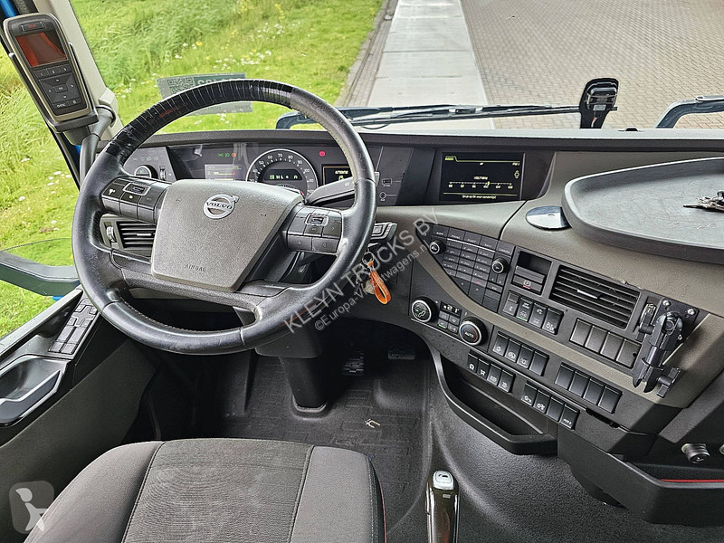 Cap tractor Volvo FH