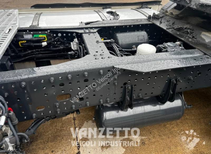 Traktor Iveco