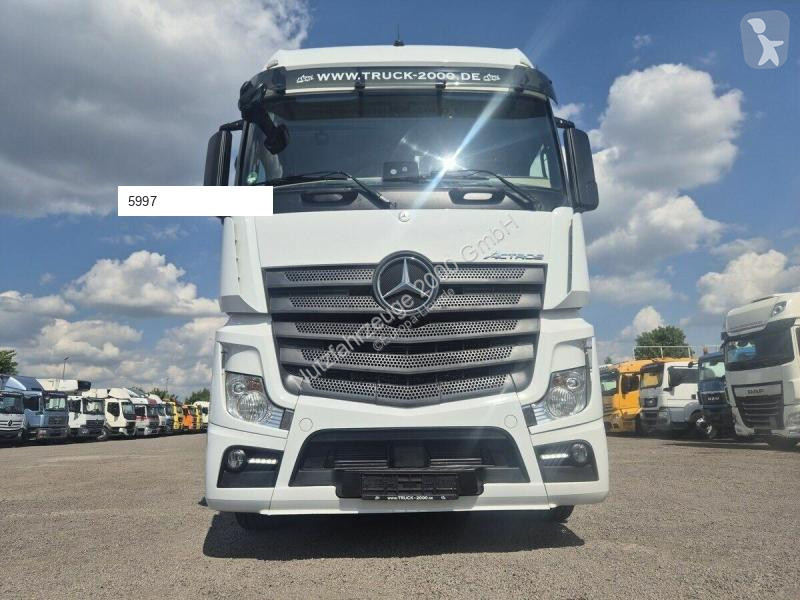 Traktor Mercedes