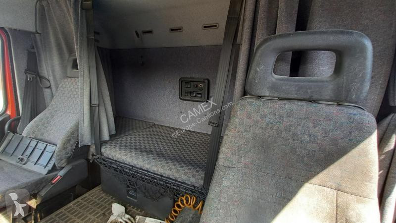Tracteur Volvo 380