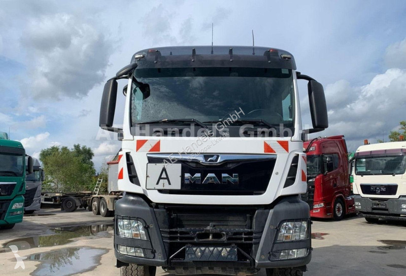 Tracteur MAN TGS 18