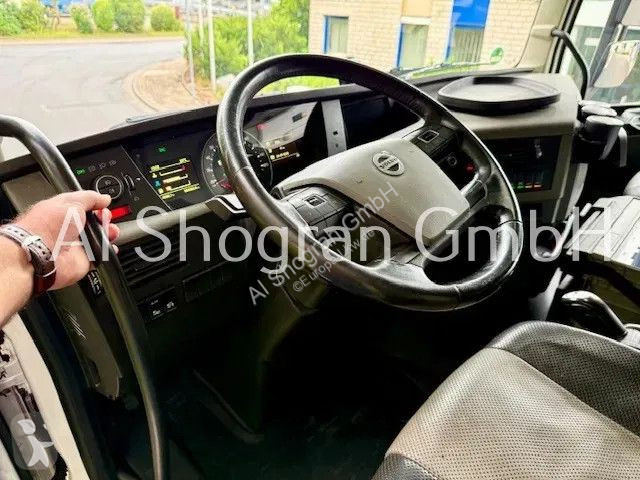 Tahač Volvo 500 Globetrotter XL / 2 x Tank /...