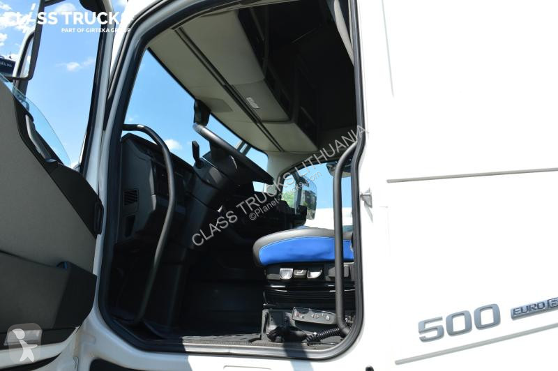 Traktor Volvo 500 Globetrotter XL