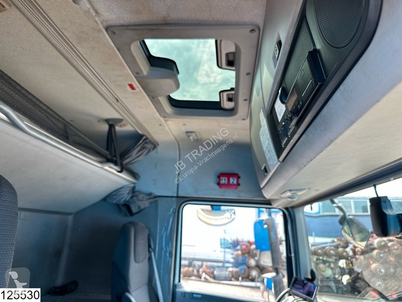 Traktor DAF 6x2, EURO 6, HYDRAULIC, RHD