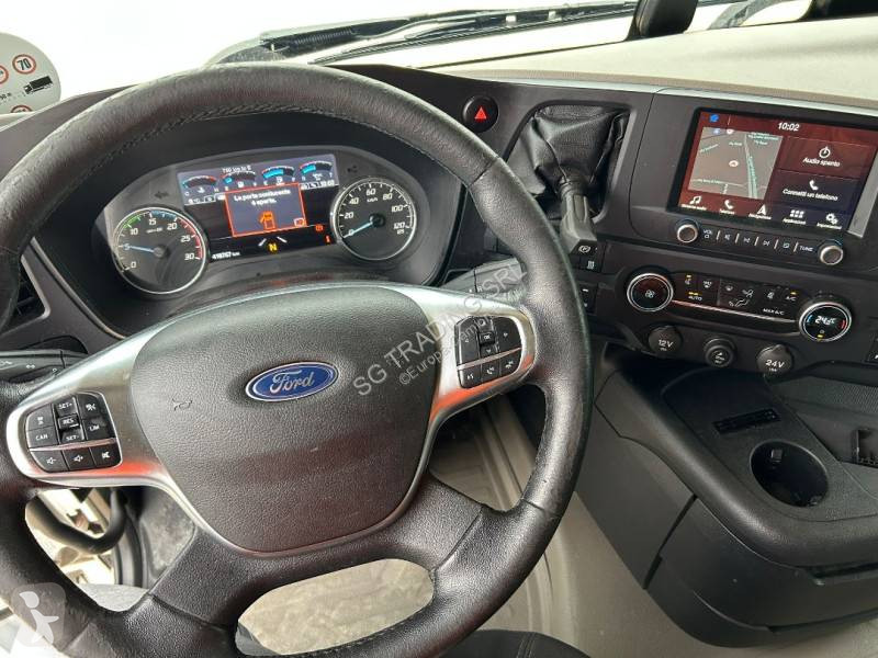 Traktor Ford