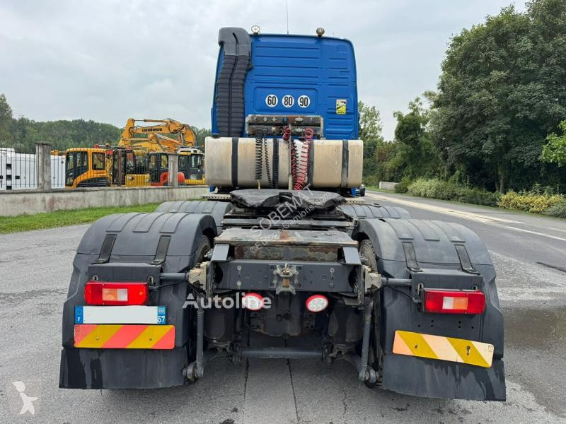 Tracteur Volvo 13