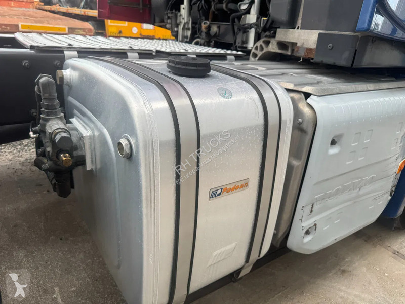 Trekker Volvo 420 4X2 EURO 6 HYDRAULIC