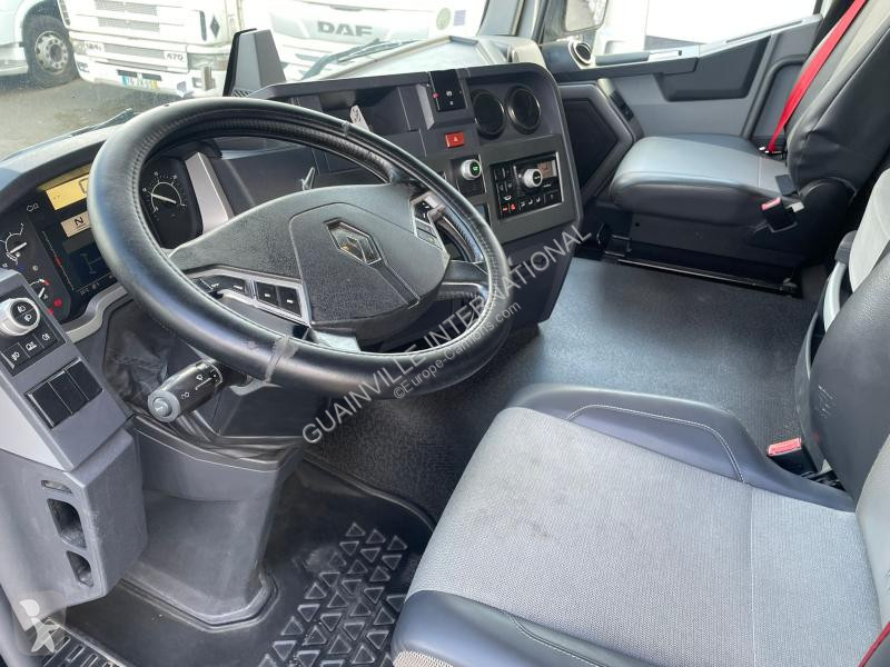 Traktor Renault 460 Gamme T