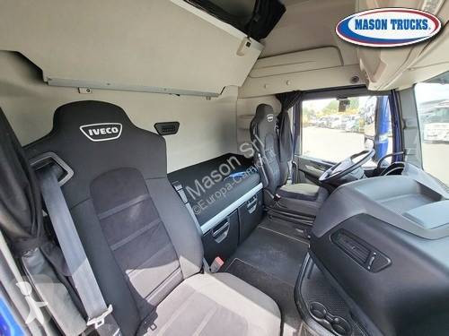 Traktor Iveco