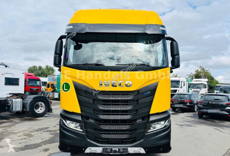 Traktor Iveco S-WAY 460