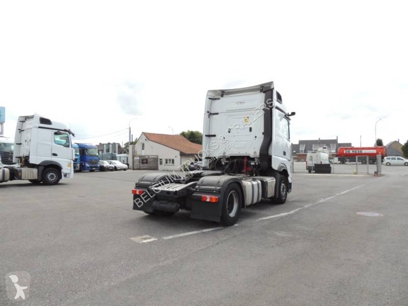 Traktor Mercedes