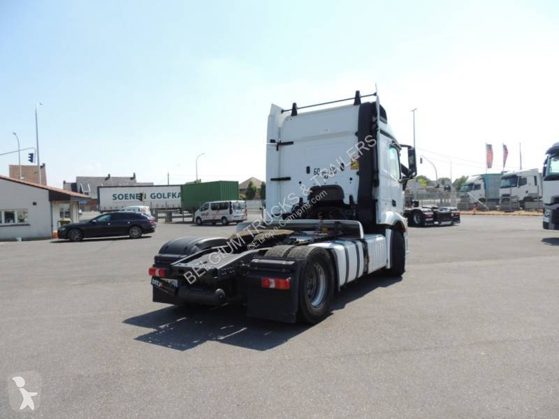 Traktor Mercedes
