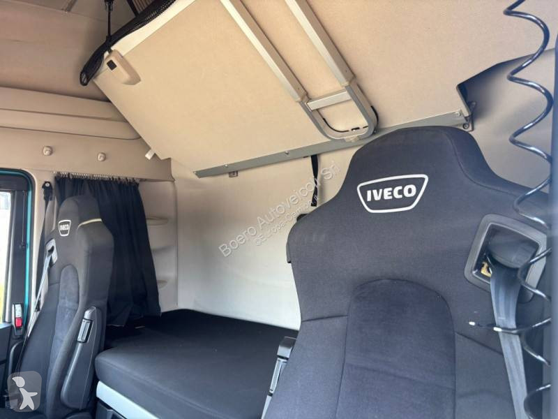 Traktor Iveco