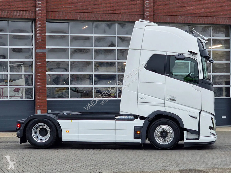 Traktor Volvo 780 Aero Globetrotter XL 4x2 -...