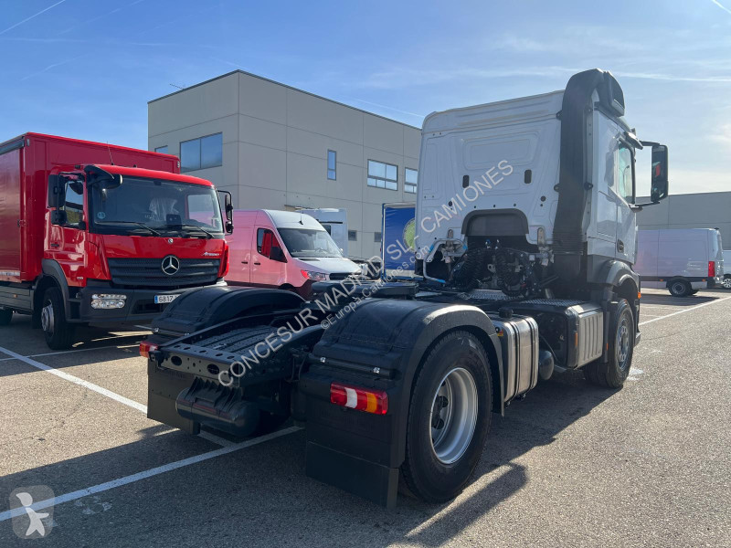 Traktor Mercedes  1851 LS