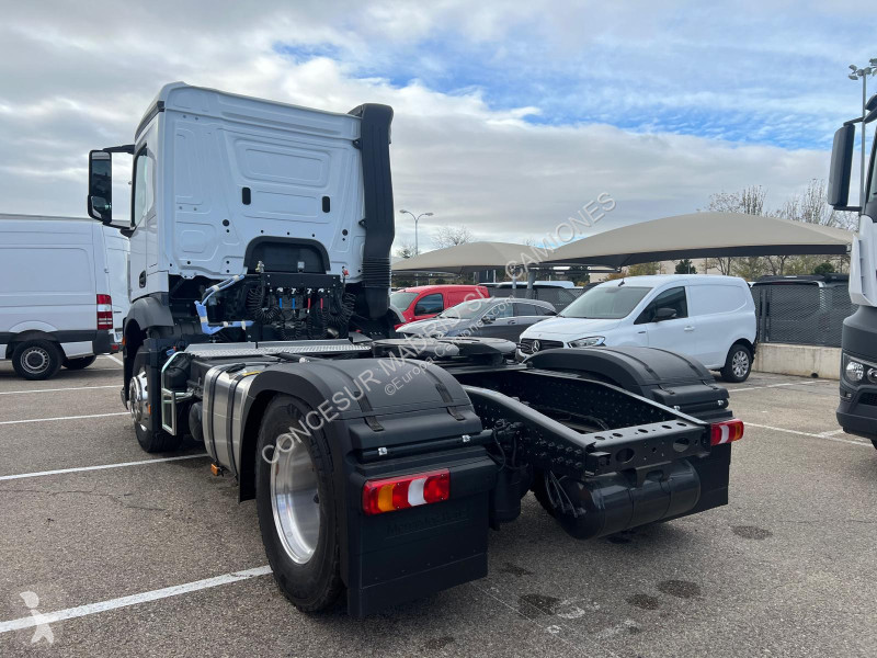 Traktor Mercedes  1845 LS