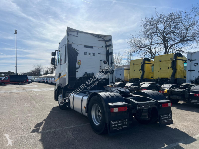 Traktor Renault T 520