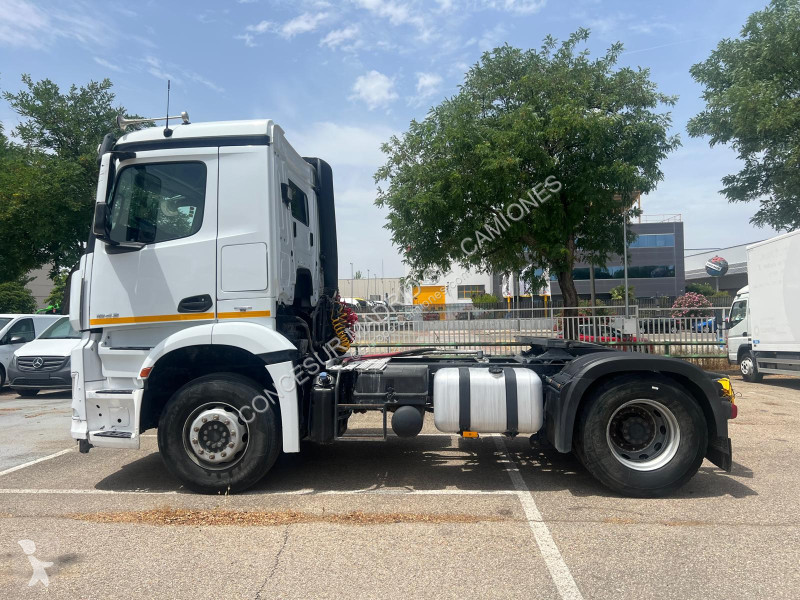 Traktor Mercedes  1843 LS