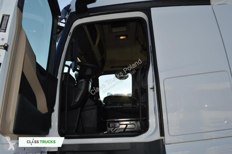 Cap tractor Mercedes 5 1845 BigSpace