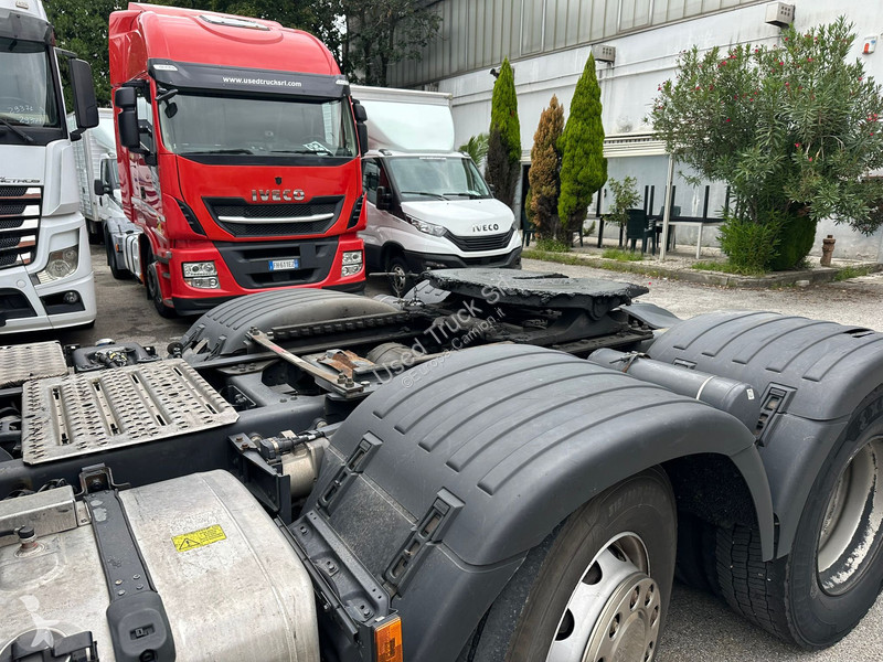 Traktor Scania 520