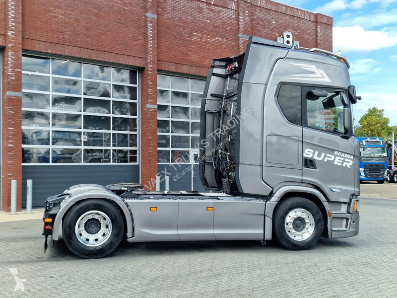 Traktor Scania S560 Highline 4x2 - ike new -...