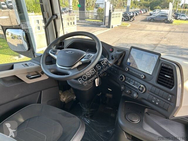 Tractor Ford F-MAX 500 Comfort Pack + 3 Anni...