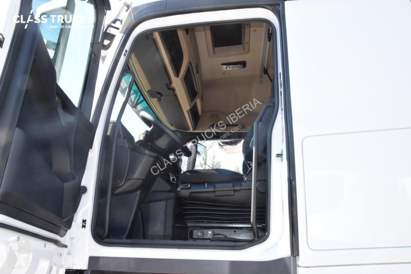 Traktor Mercedes 5 1845 BigSpace