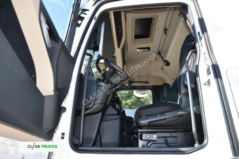 Tahač Mercedes 5 1845 BigSpace, Max tanks