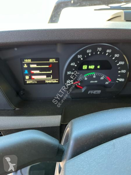 Tracteur Volvo 750