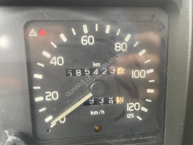 Tahač Volvo 380