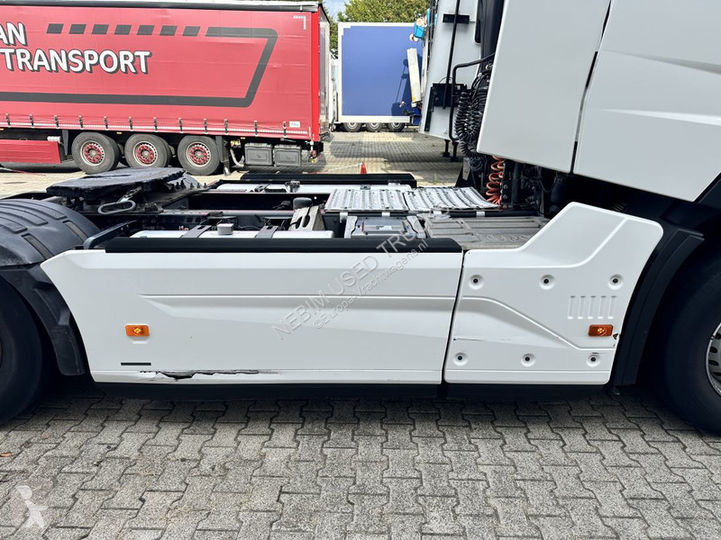 Tracteur Renault T460 4x2 - 566.307km