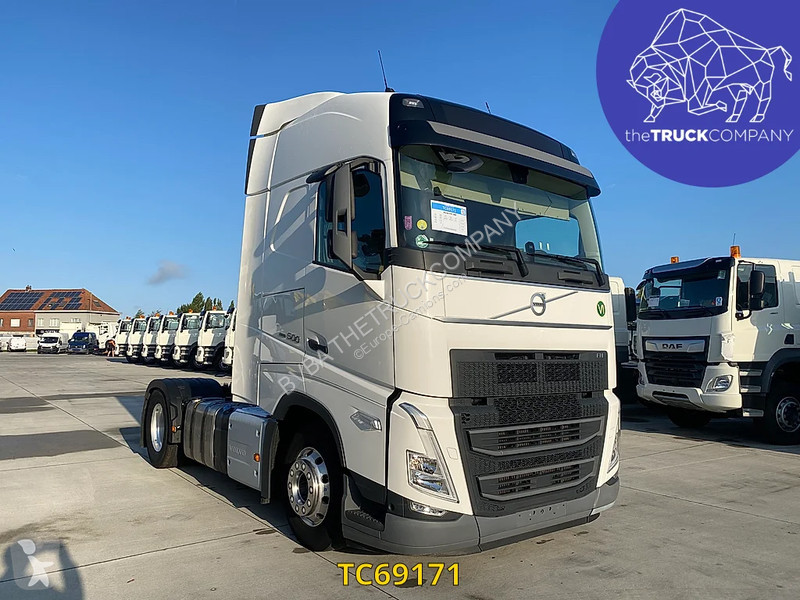 Traktor Volvo 500