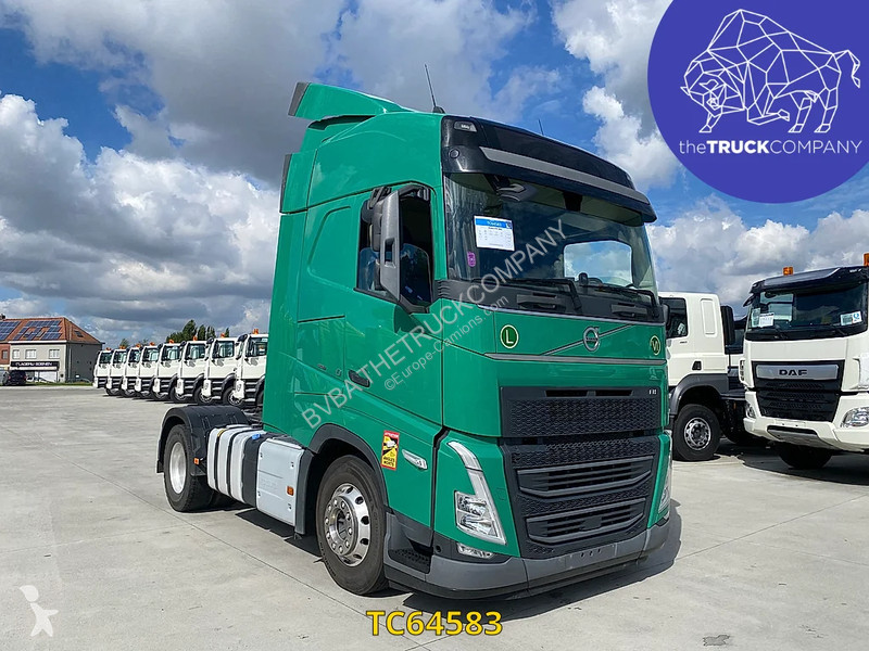 جرار Volvo 500