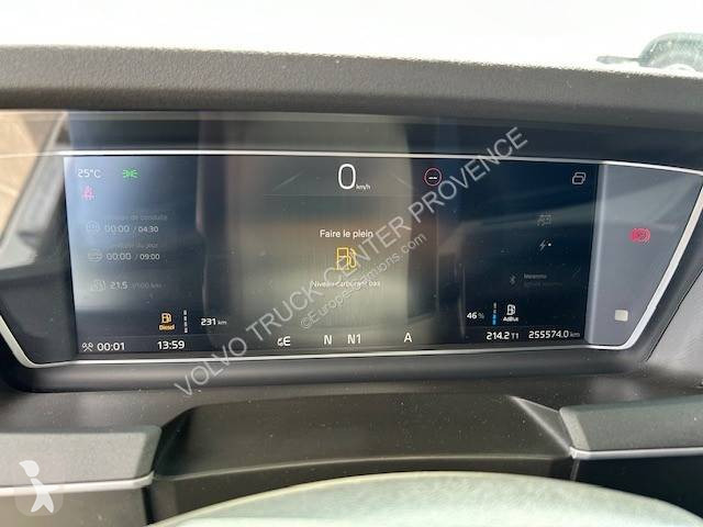 جرار Volvo
