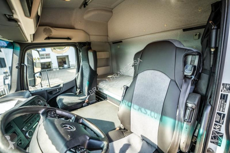 جرار Mercedes AROCS 1843  ( NO ACTROS)