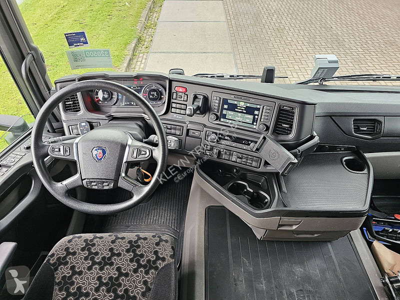 جرار Scania 6X4 HMF 2320 K6