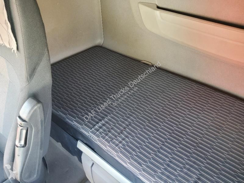 جرار DAF XG  FT 4X2