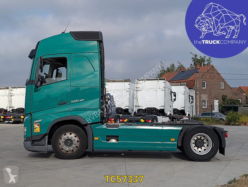 جرار Volvo 500