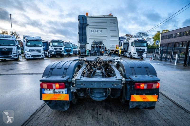 جرار Volvo 460 GLOB + HYDR