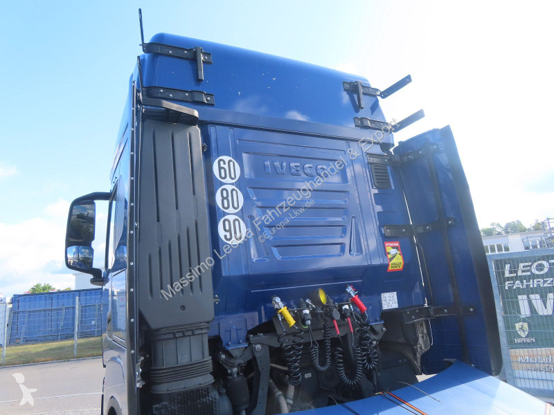 جرار Iveco S-Way 480 Intarder FZ.21