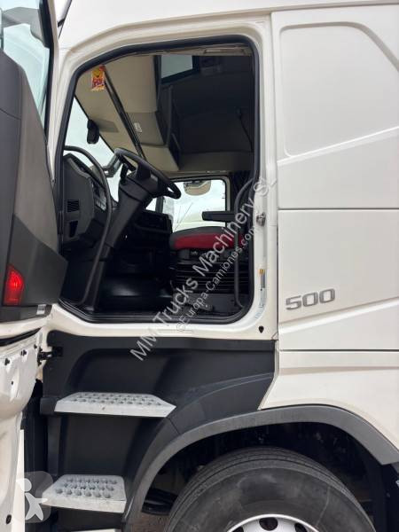 جرار Volvo