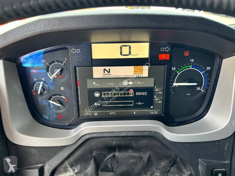 جرار Renault