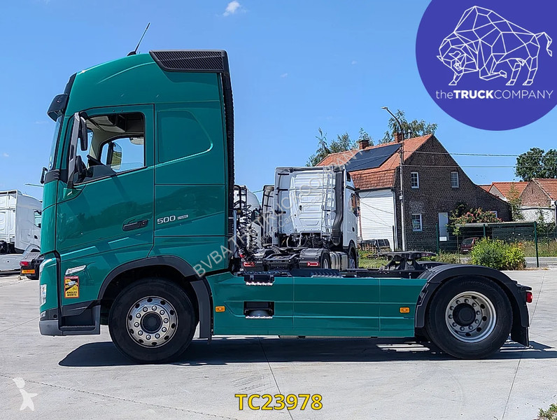 جرار Volvo 500