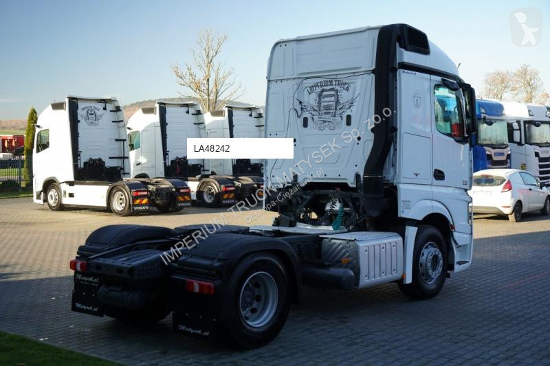 جرار Mercedes ACTROS 1842
