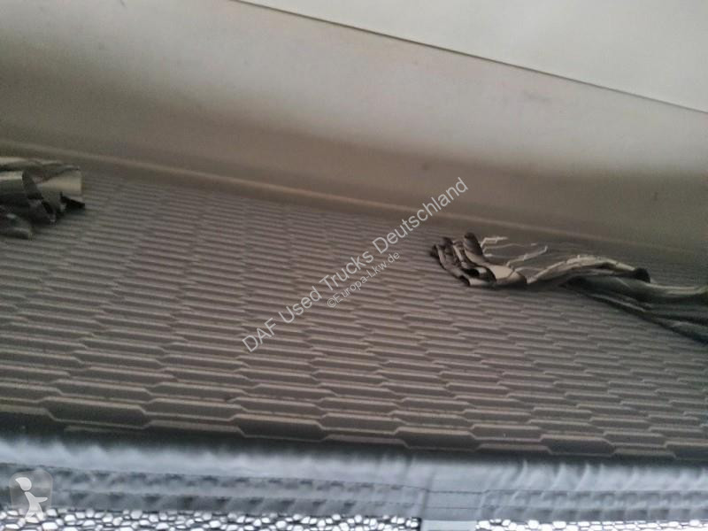 جرار DAF XG  FT LOW DECK 4X2