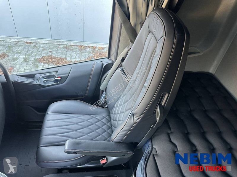 جرار Volvo 500 AERO - 25 Year Limited Edition
