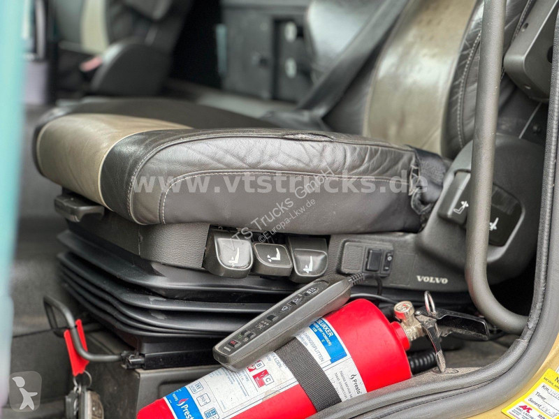 جرار Volvo 420 6x2 Lenk-/Lift, Vollluftfederung