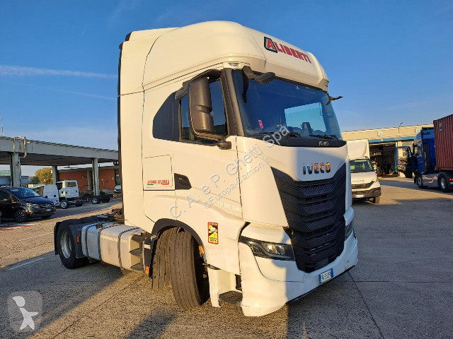 جرار Iveco S-Way AS440S51T/P XP